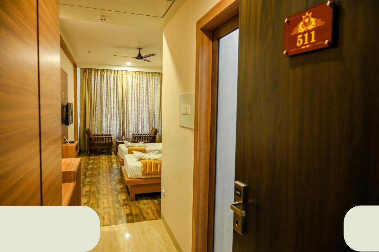 Hotel Laxmi Empire GOA Bagian luar foto