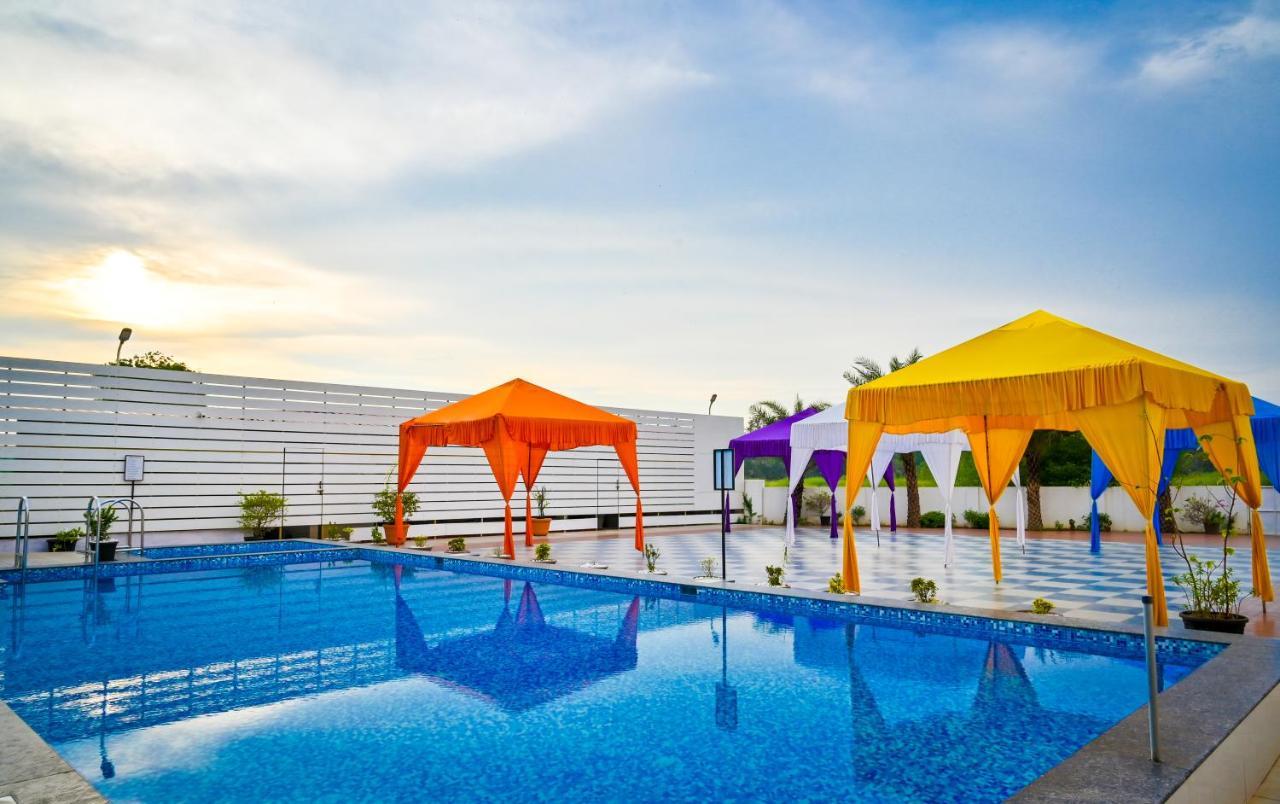 Hotel Laxmi Empire GOA Bagian luar foto