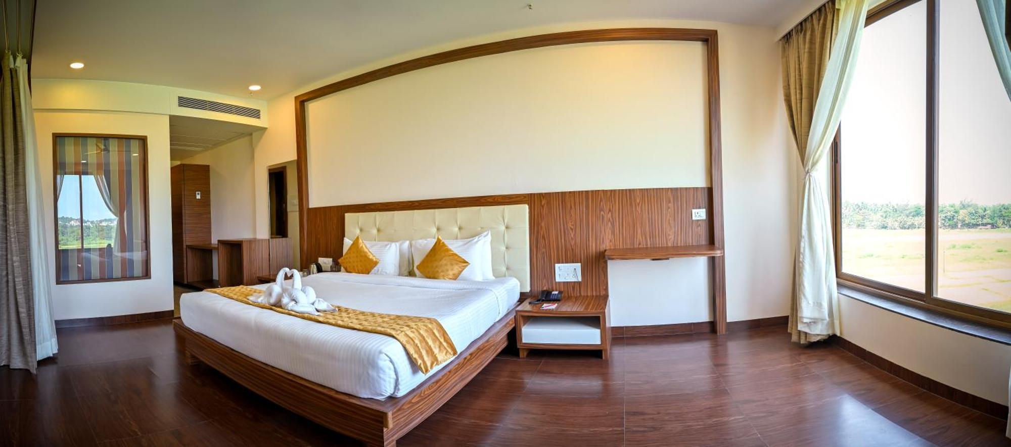Hotel Laxmi Empire GOA Bagian luar foto