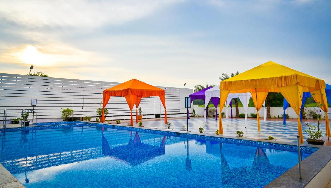 Hotel Laxmi Empire GOA Bagian luar foto