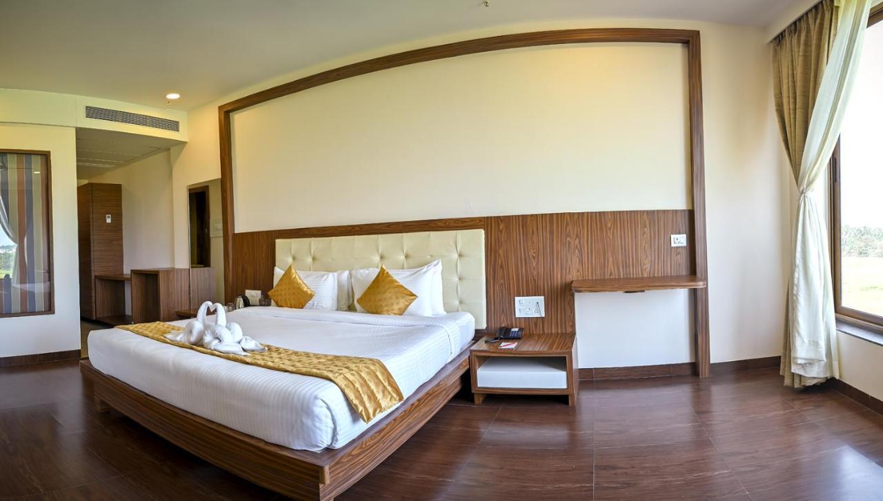 Hotel Laxmi Empire GOA Bagian luar foto