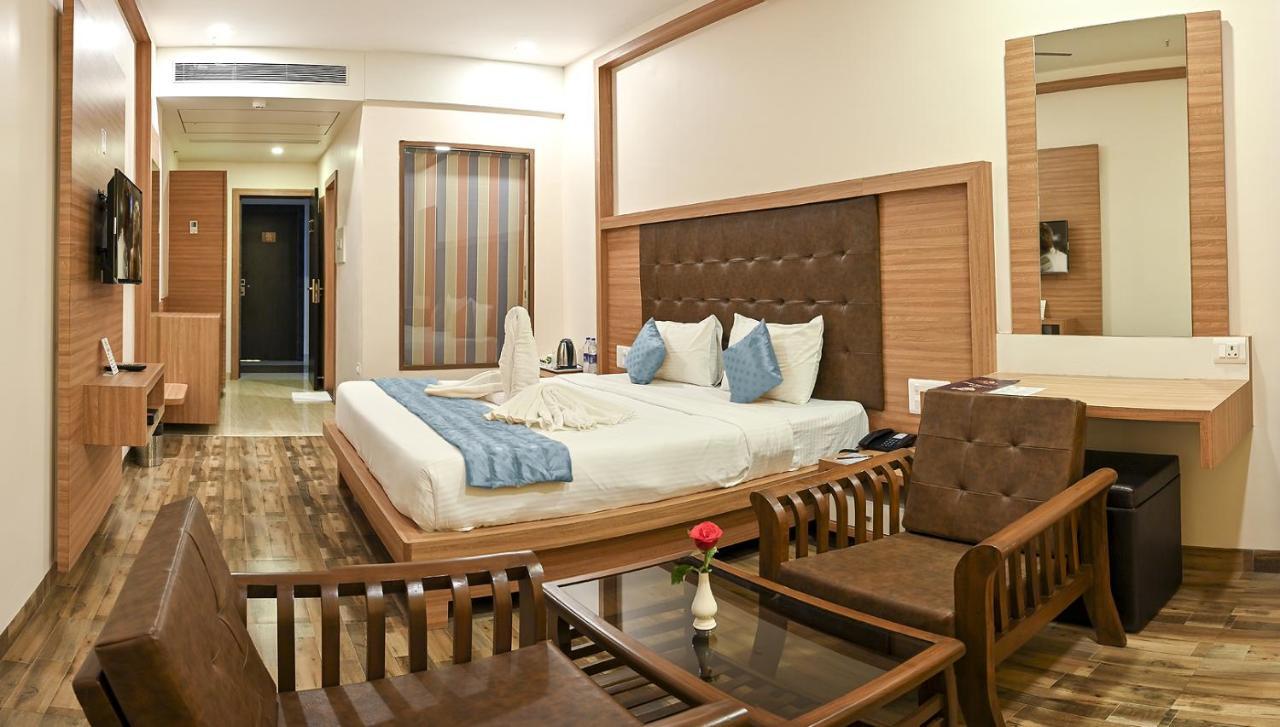 Hotel Laxmi Empire GOA Bagian luar foto